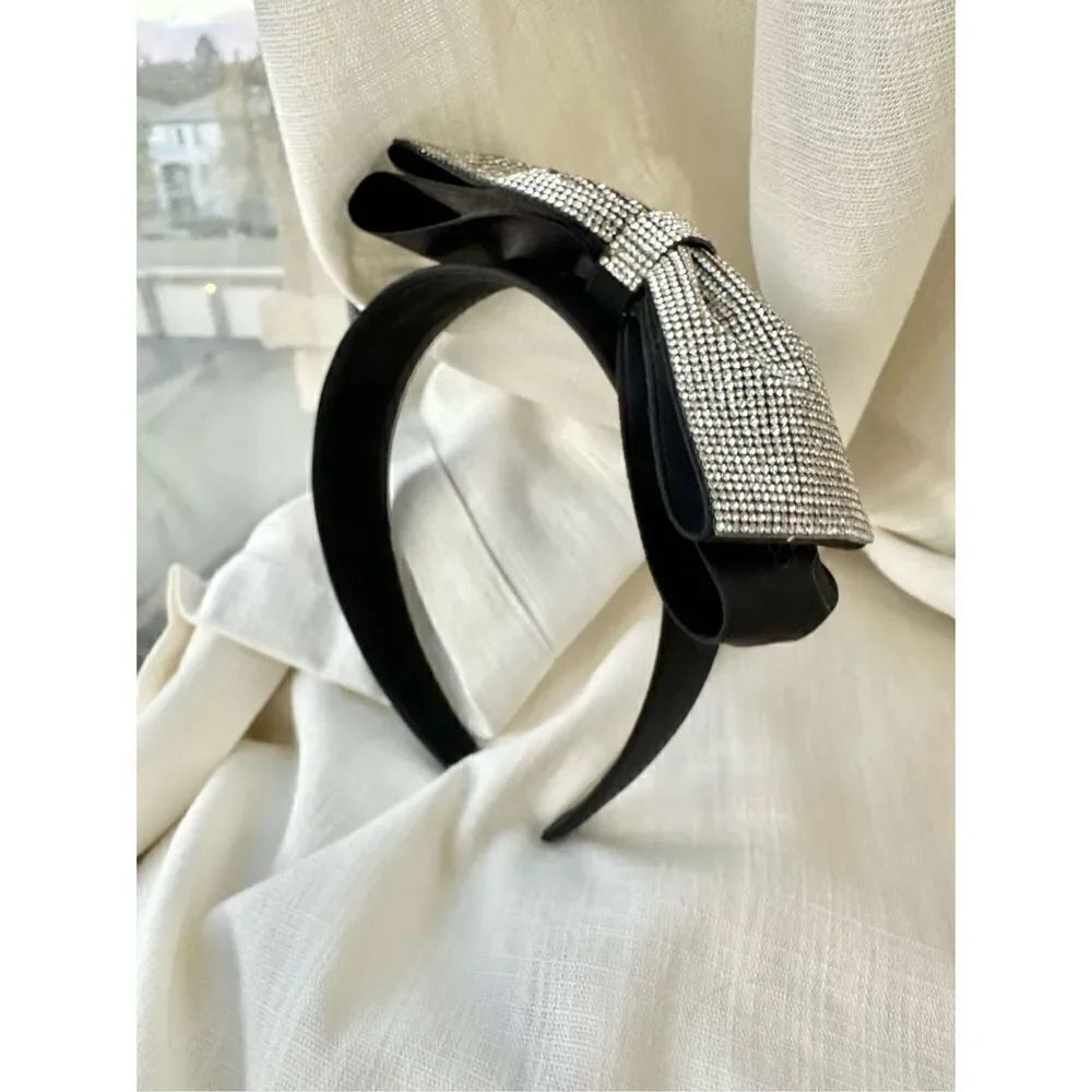Sparkly Rhinestone black satin bow headband ￼